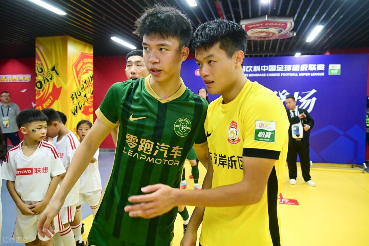 开云下载-大反转！上港失而复得，王燊超接班人来了，国足王牌新星正式加盟
